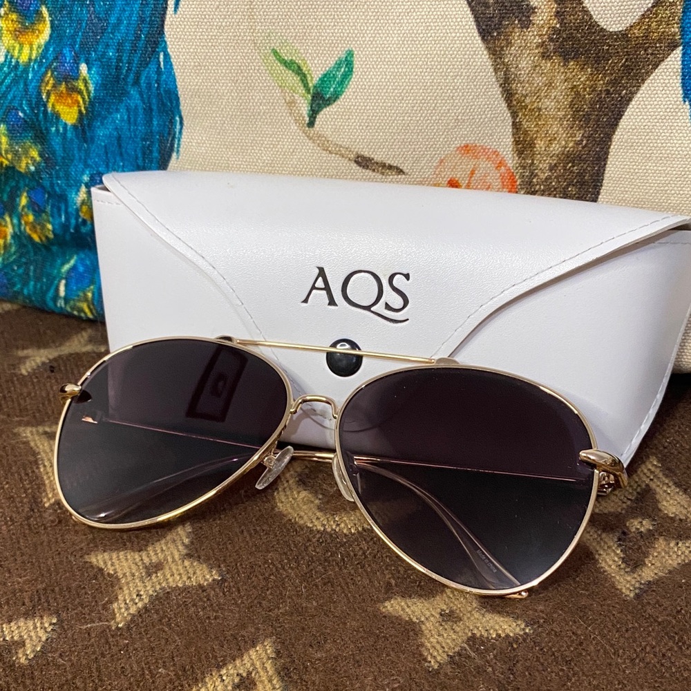 AQS Aquasmith Tommie Aviator Sunglasses Gold Frame